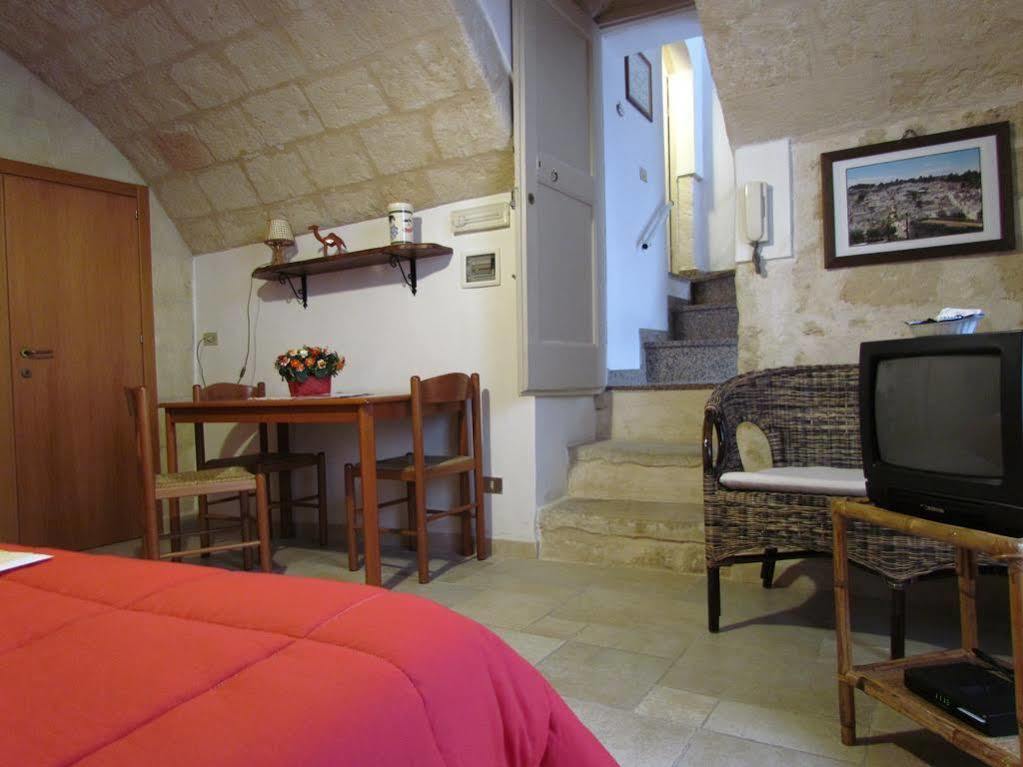 Готель Borgo San Martino Бра Екстер'єр фото